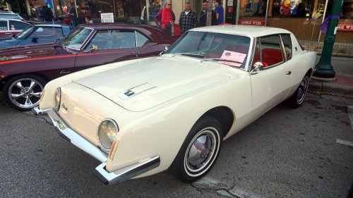 9 forgotten luxury cars from Detroit’s golden age