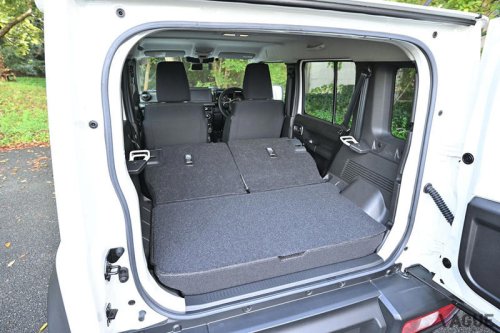 人気爆発のスズキ「ジムニーノマド」“魅力”と“欠点”を納車1か月のオーナーがジャッジ！ 3ドアの美点も改めて実感!! “無双状態”はまだまだ続く？