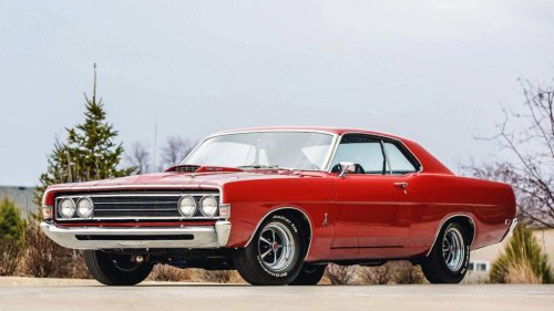 25 Classic Cars That Are a Dad’s Dream Come True