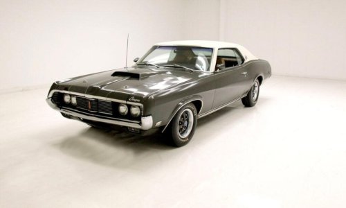 25 Classic Cars That Are a Dad’s Dream Come True