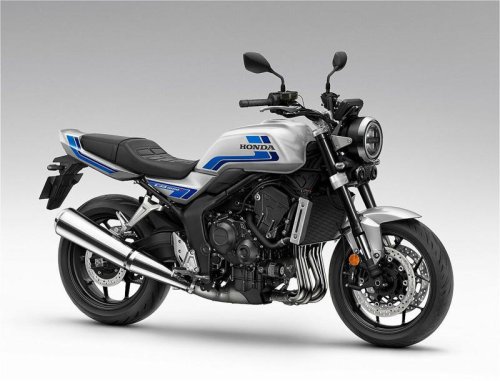 スズキ新型｢GSX-8T/GSX-8TT｣王座への挑戦状