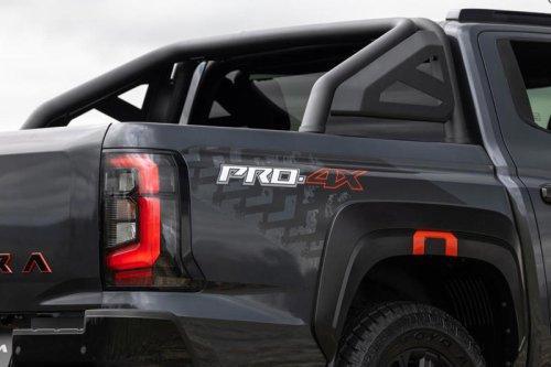 2.4Lディーゼル×新4WDで“本気の相棒”に進化！日産、新型ピックアップトラック「ナバラ」が豪州デビュー