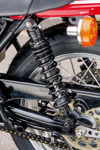 絶版名車のオーナーをヨシムラがサポート！ カワサキ・Z1の魅力を最大限に引き出すカスタムパーツをご紹介