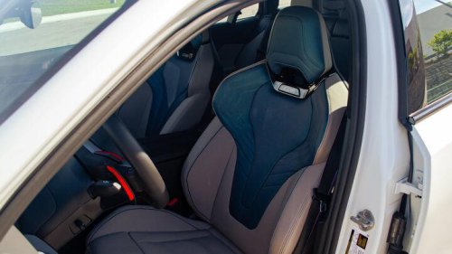 BMW M5 Touring vs Porsche Taycan GTS Sport Turismo Comparison