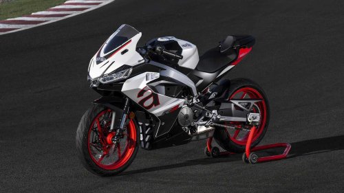 The slow sports bike that teaches you to ride like a pro