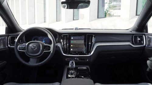 The Volvo S60 Recharge is a bona fide sleeper