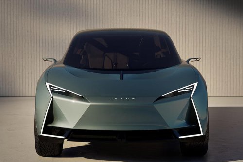 レクサス、LSの時代に終止符…“新しい感性”で未来を開く