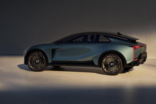 レクサス、LSの時代に終止符…“新しい感性”で未来を開く