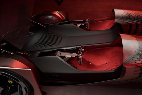 「エンジンがない車？」フェラーリ、史上最も静かなハイパーカーを公開