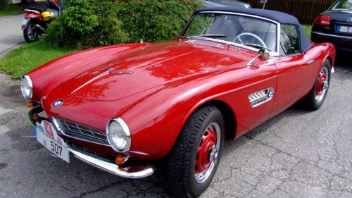 10 vintage cars that were ahead of their time