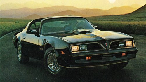 10 muscle cars from every era that still capture enthusiast attention today