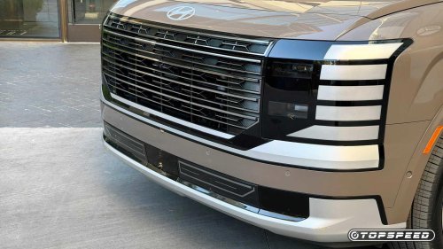This mainstream SUV gives luxury SUVs a run for their money