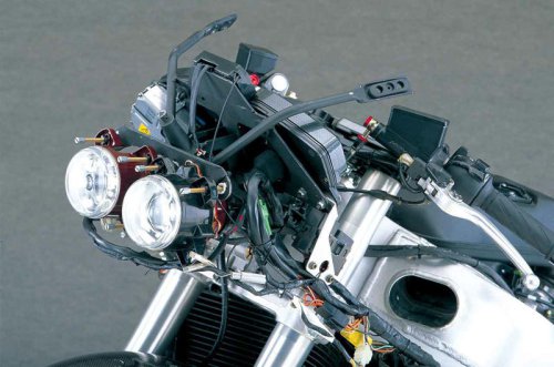 ヨシムラ「HAYABUSA X-1」解説｜Xフォーミュラレーサーの技術を反映！“ストリート最速”たる所以とは？