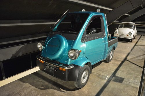 Photos: The world's strangest car collection
