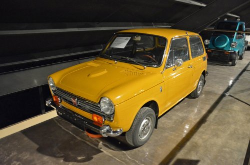 Photos: The world's strangest car collection