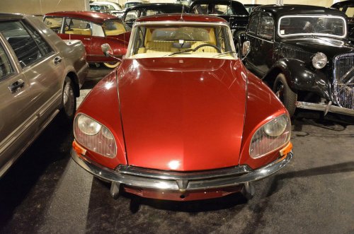 Photos: The world's strangest car collection