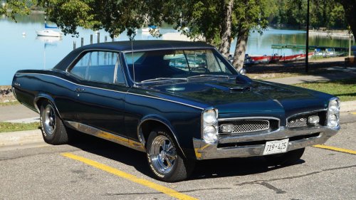 Vintage Appeal: 20 Reasons Why People Love Older Cars