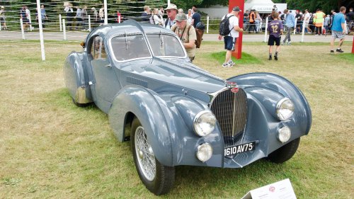Vintage Appeal: 20 Reasons Why People Love Older Cars