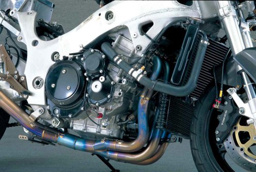 ヨシムラ「HAYABUSA X-1」解説｜Xフォーミュラレーサーの技術を反映！“ストリート最速”たる所以とは？