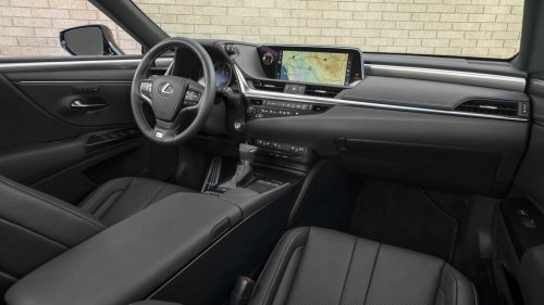 The used executive car that feels brand new for $30K
