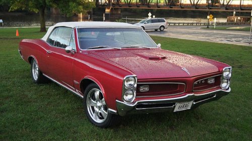 10 classic V8s that still sound better than modern exhaust systems