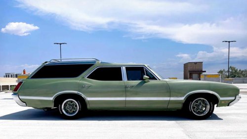The Oldsmobile Vista Cruiser 455 is a sleeper wagon