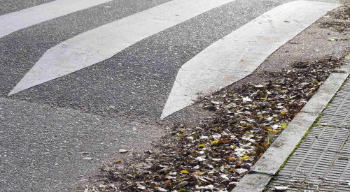 Frenar antes de un resalto no es opcional: esta es la poderosa razón