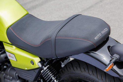 伝統を守り続ける孤高の存在「モト・グッツィV7シリーズ」最新モデルを試乗レビュー！