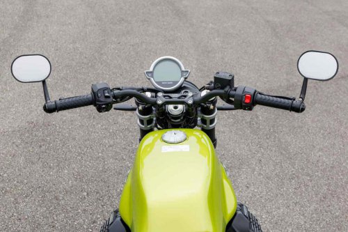 伝統を守り続ける孤高の存在「モト・グッツィV7シリーズ」最新モデルを試乗レビュー！