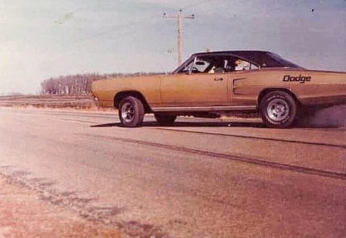 Tire-Smoking Pics of '70s Muscle Cars in Their Heyday