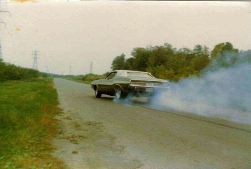 Tire-Smoking Pics of '70s Muscle Cars in Their Heyday