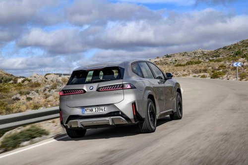 El BMW iX3 desborda su demanda y obliga a duplicar los turnos en la fábrica de Debrecen