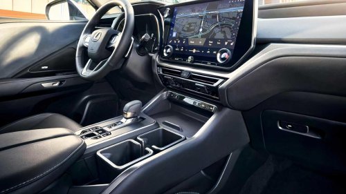 Hyundai Palisade Hybrid: A luxurious family SUV that beats Lexus TX