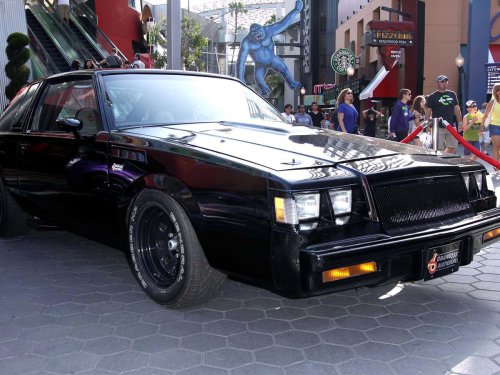 20 iconic Cars that defined the 1980s