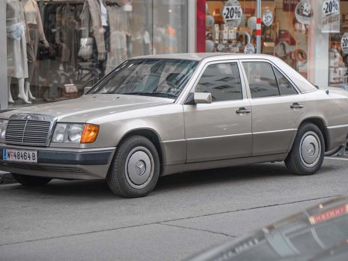 20 iconic Cars that defined the 1980s