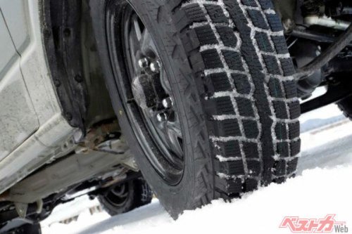 冬ドライブ前に必読! スタッドレスタイヤ慣らし運転が必須な理由