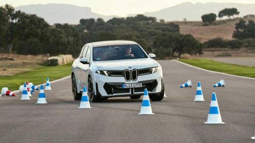 BMW, BMW iX3, BMW X3, 2027 BMW iX3 price and range make the gas X3 completely pointless