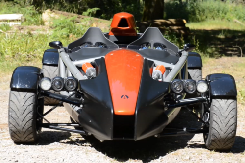 「誰が勝てないと言った?」V8を直線加速でねじ伏せた“4気筒”の5モデル