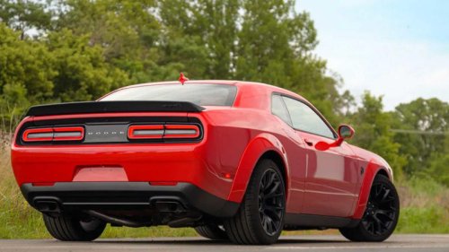 The highest torque muscle car with a manual transmission