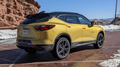 10 midsize SUVs that get over 25 MPG on the highway