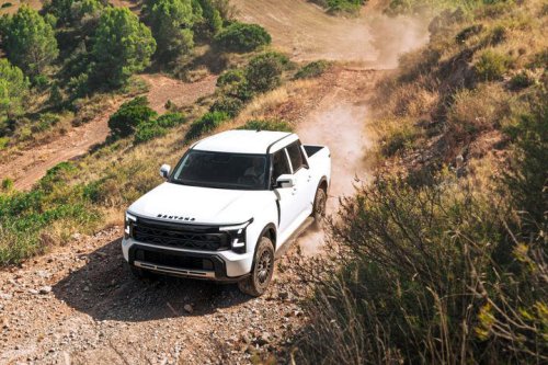 Conduje el Santana 400, el sorprendente pick-up con el que la marca española vuelve por la puerta grande