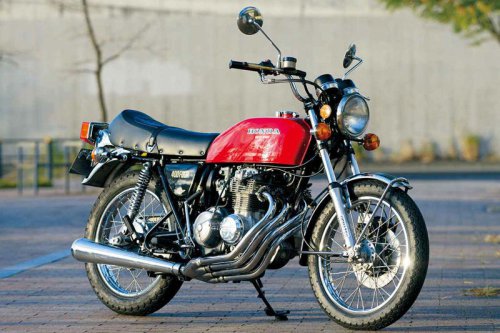 ホンダ「ドリームCB400FOUR」（1974年）当時の400ccクラスに唯一登場した4気筒スポーツモデル【空冷4発ヨンヒャク回顧録】