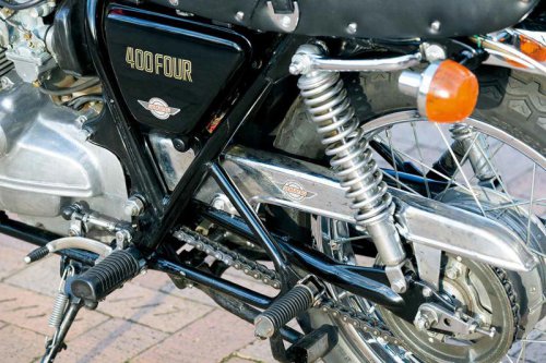 ホンダ「ドリームCB400FOUR」（1974年）当時の400ccクラスに唯一登場した4気筒スポーツモデル【空冷4発ヨンヒャク回顧録】