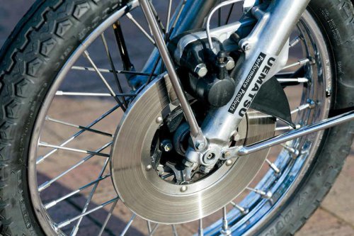 ホンダ「ドリームCB400FOUR」（1974年）当時の400ccクラスに唯一登場した4気筒スポーツモデル【空冷4発ヨンヒャク回顧録】