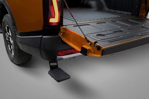 Conduje el Santana 400, el sorprendente pick-up con el que la marca española vuelve por la puerta grande