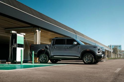 Conduje el Santana 400, el sorprendente pick-up con el que la marca española vuelve por la puerta grande