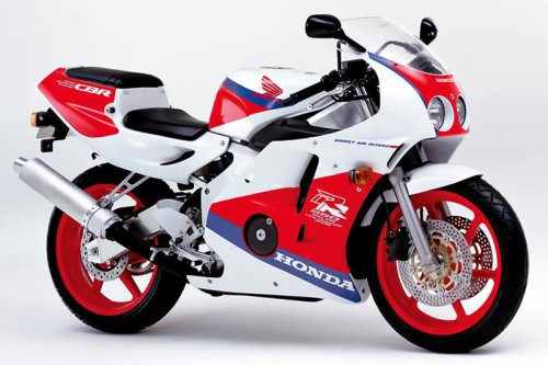 超高回転型エンジンが魅力! 4スト・250ccレーサーレプリカの歴史｜地方選手権で行われていたSP250レースで大活躍したカテゴリー