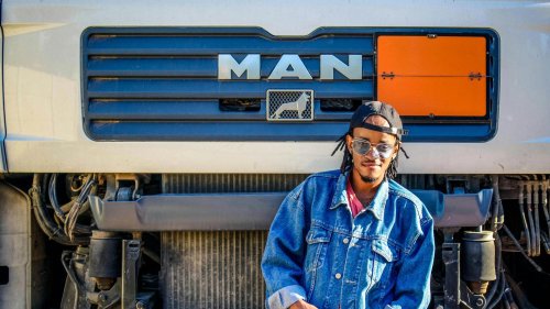 10 things truck drivers hate that cars do & vice versa