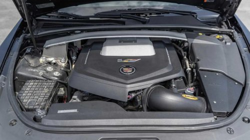 The forgotten luxury station wagon with a manual transmission and V8 power