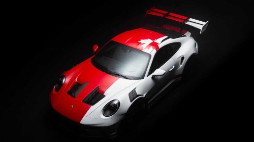 Porsche GT3 RS badge: A symbol of precision engineering